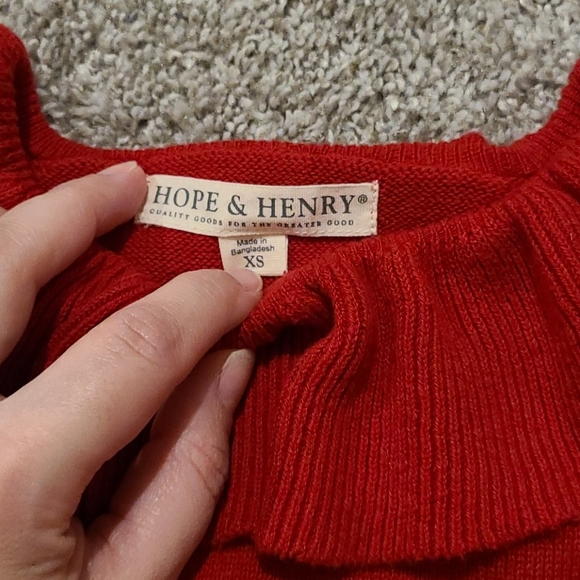 Red sweater - Picture 2 of 3